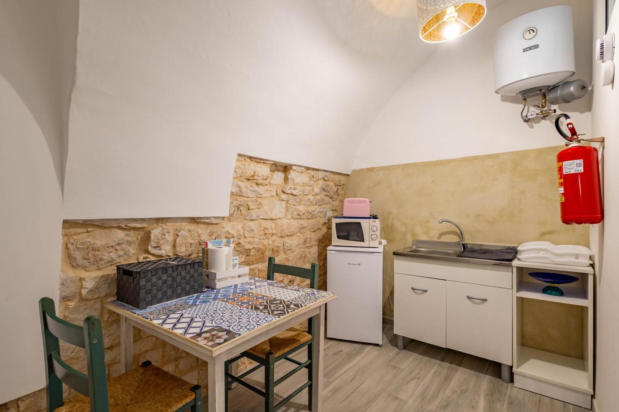 Antiche Mura Apartments"Nido Di Puglia" Monovano Turi Exteriör bild