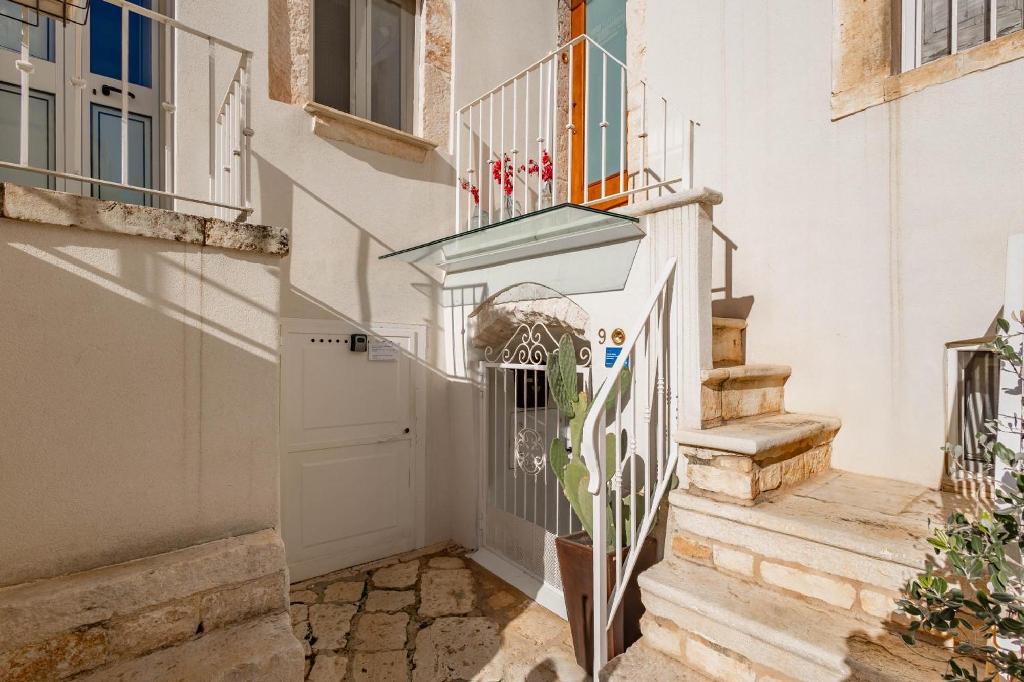 Antiche Mura Apartments"Nido Di Puglia" Monovano Turi Exteriör bild